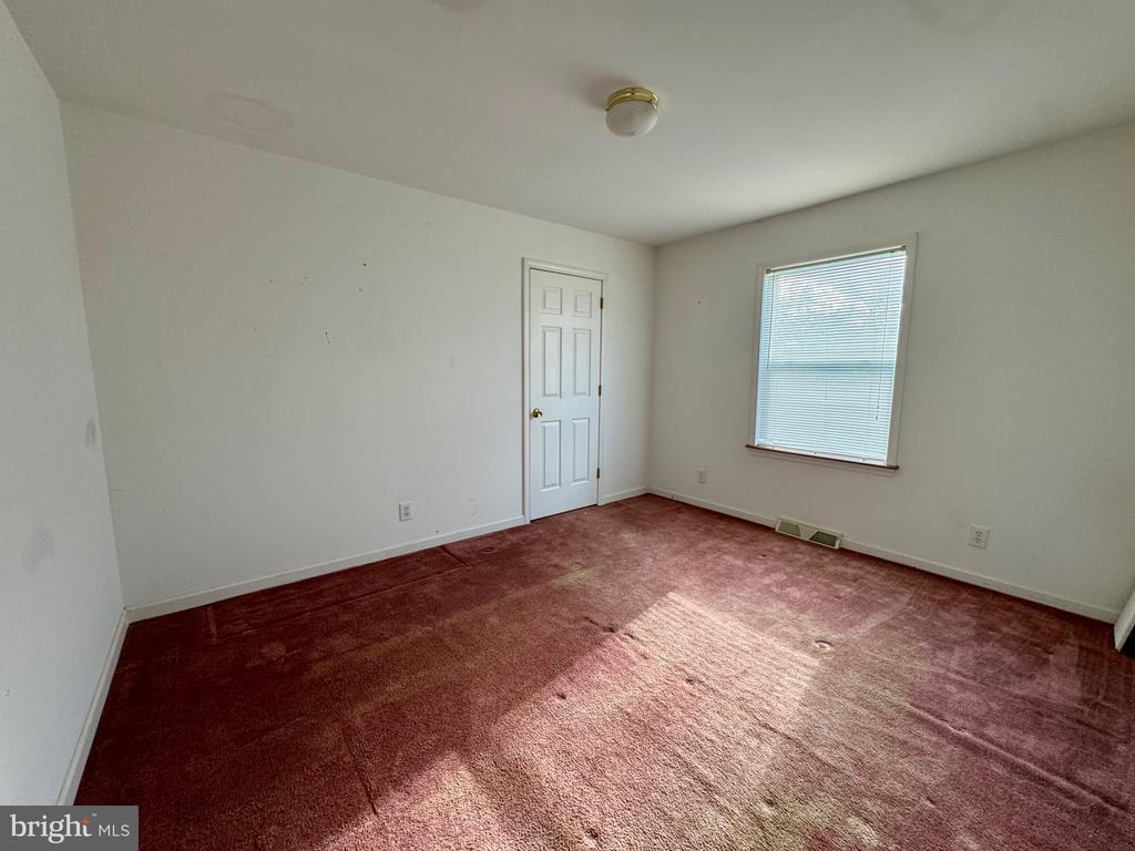 1660 HIGHLAND RIDGE ROAD