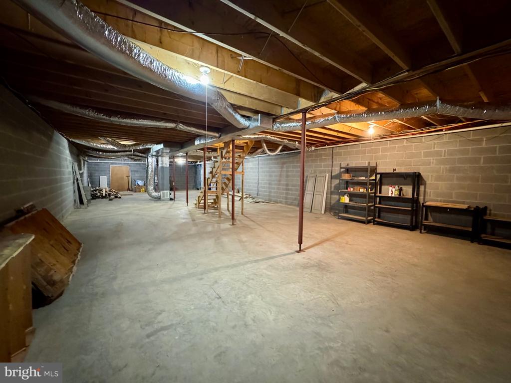 1660 HIGHLAND RIDGE ROAD