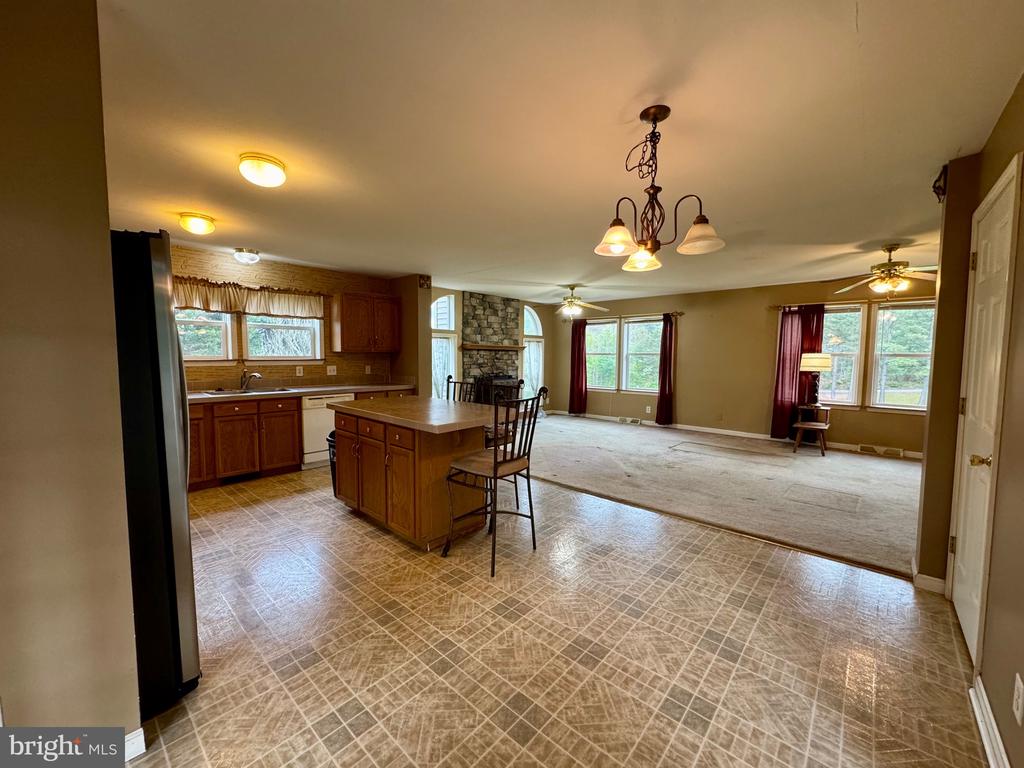 1660 HIGHLAND RIDGE ROAD