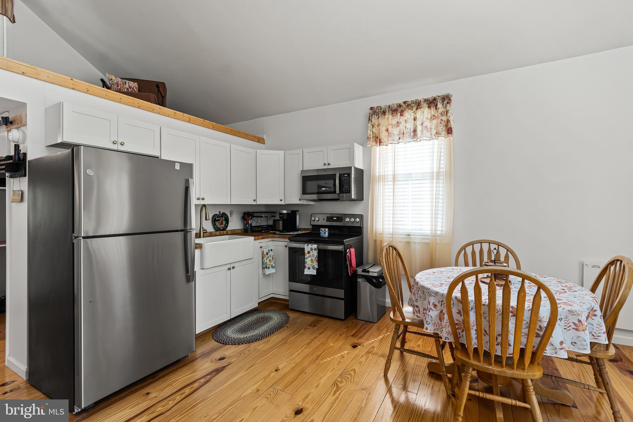 21 THORNWOOD DRIVE
