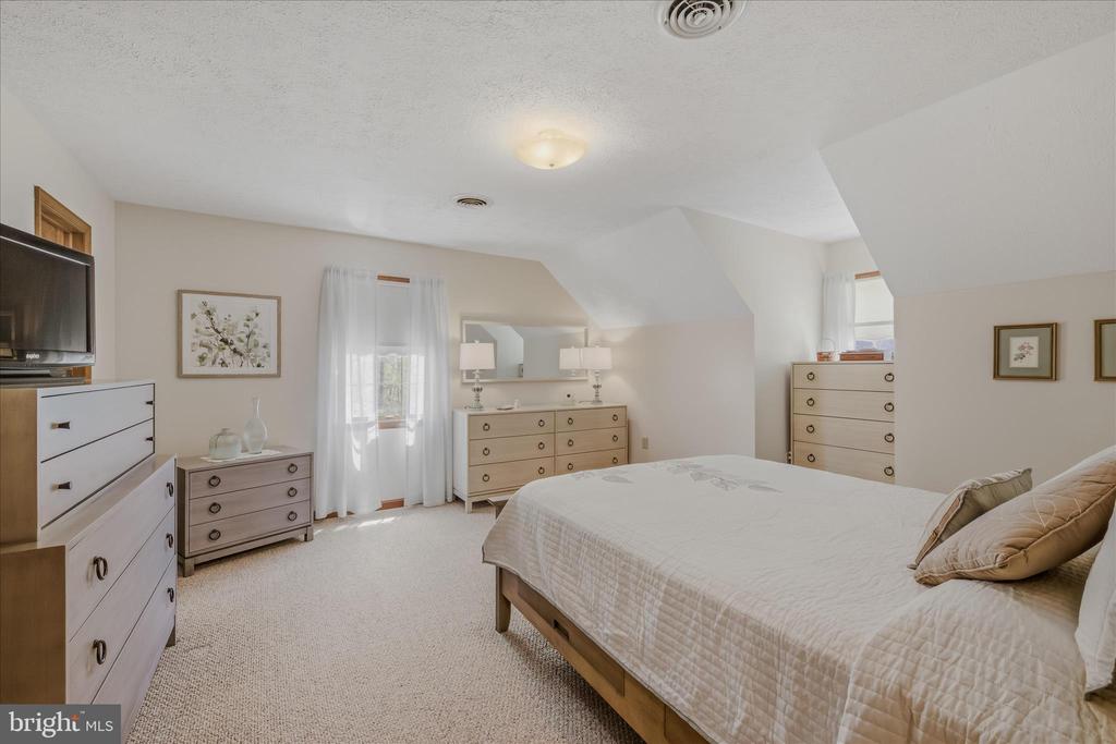 45 CLEAVELAND ACRES COURT