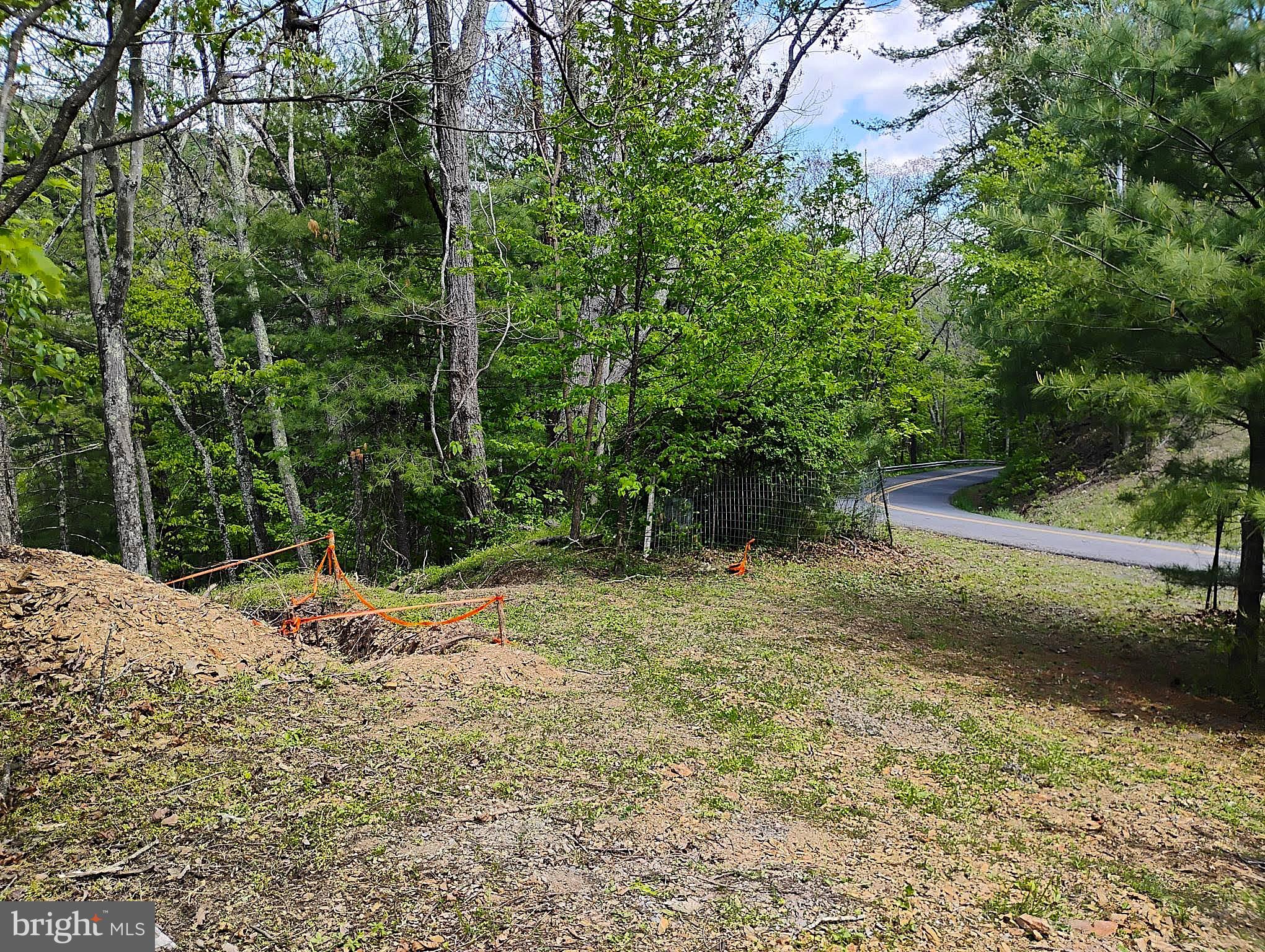 SIR JOHNS RUN RD