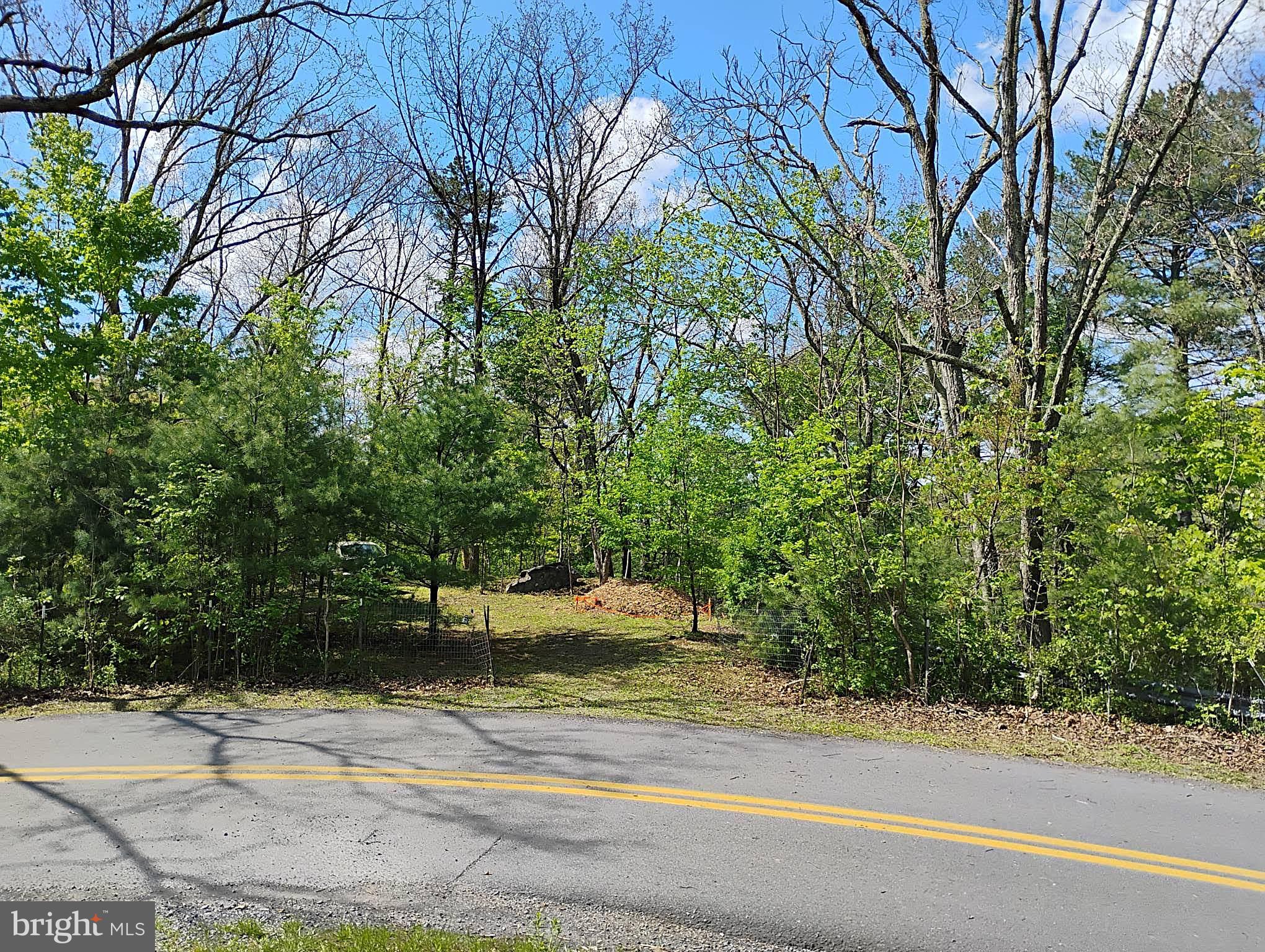 SIR JOHNS RUN RD