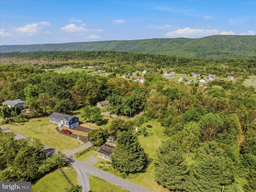 627 APPLE ORCHARD CIRCLE