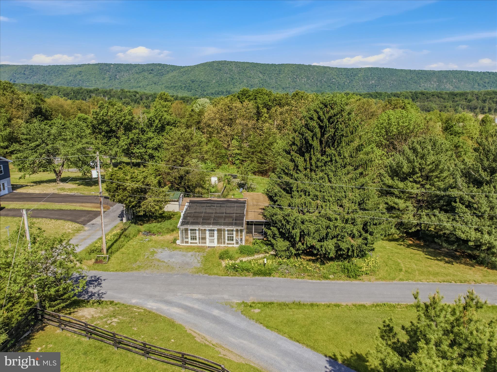 627 APPLE ORCHARD CIRCLE