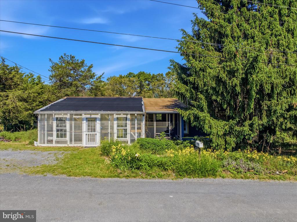 627 APPLE ORCHARD CIRCLE