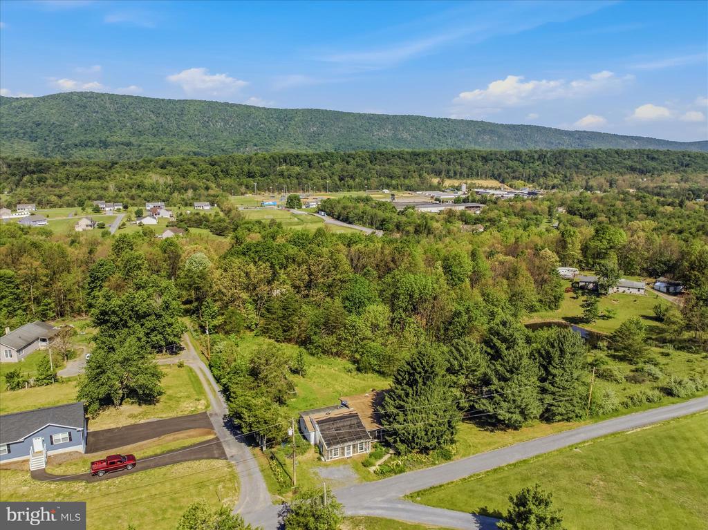 627 APPLE ORCHARD CIRCLE