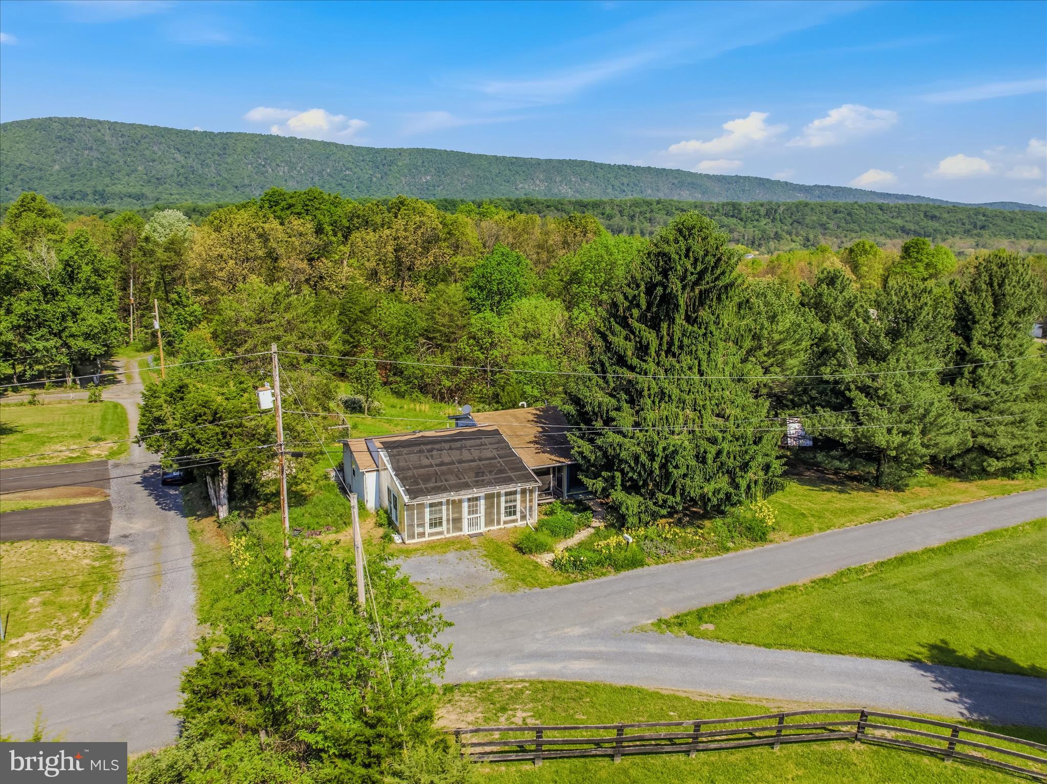 627 APPLE ORCHARD CIRCLE