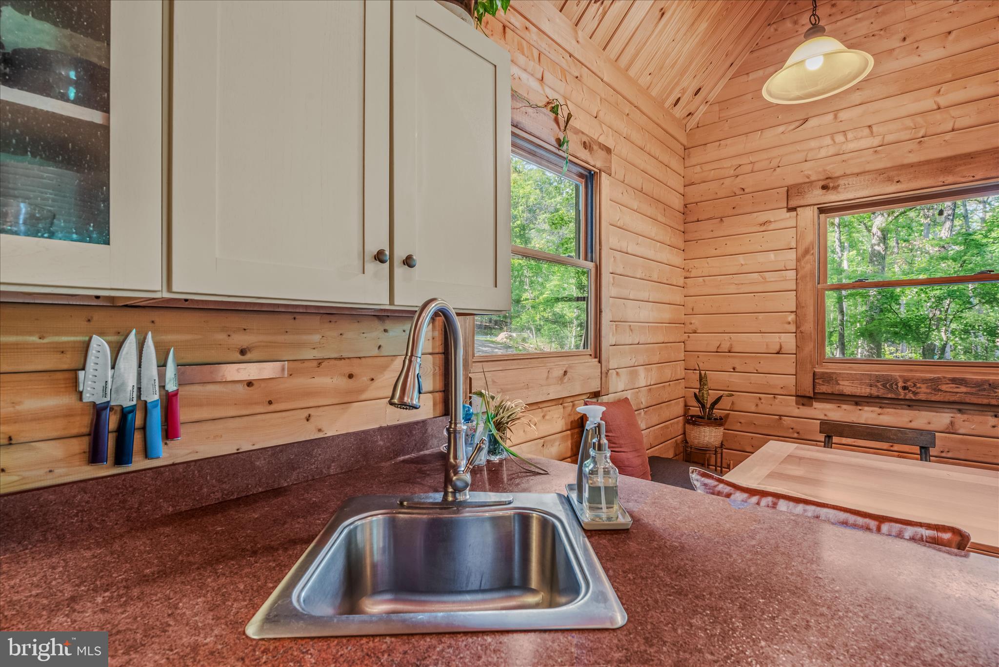 122 HONEY LOCUST LANE