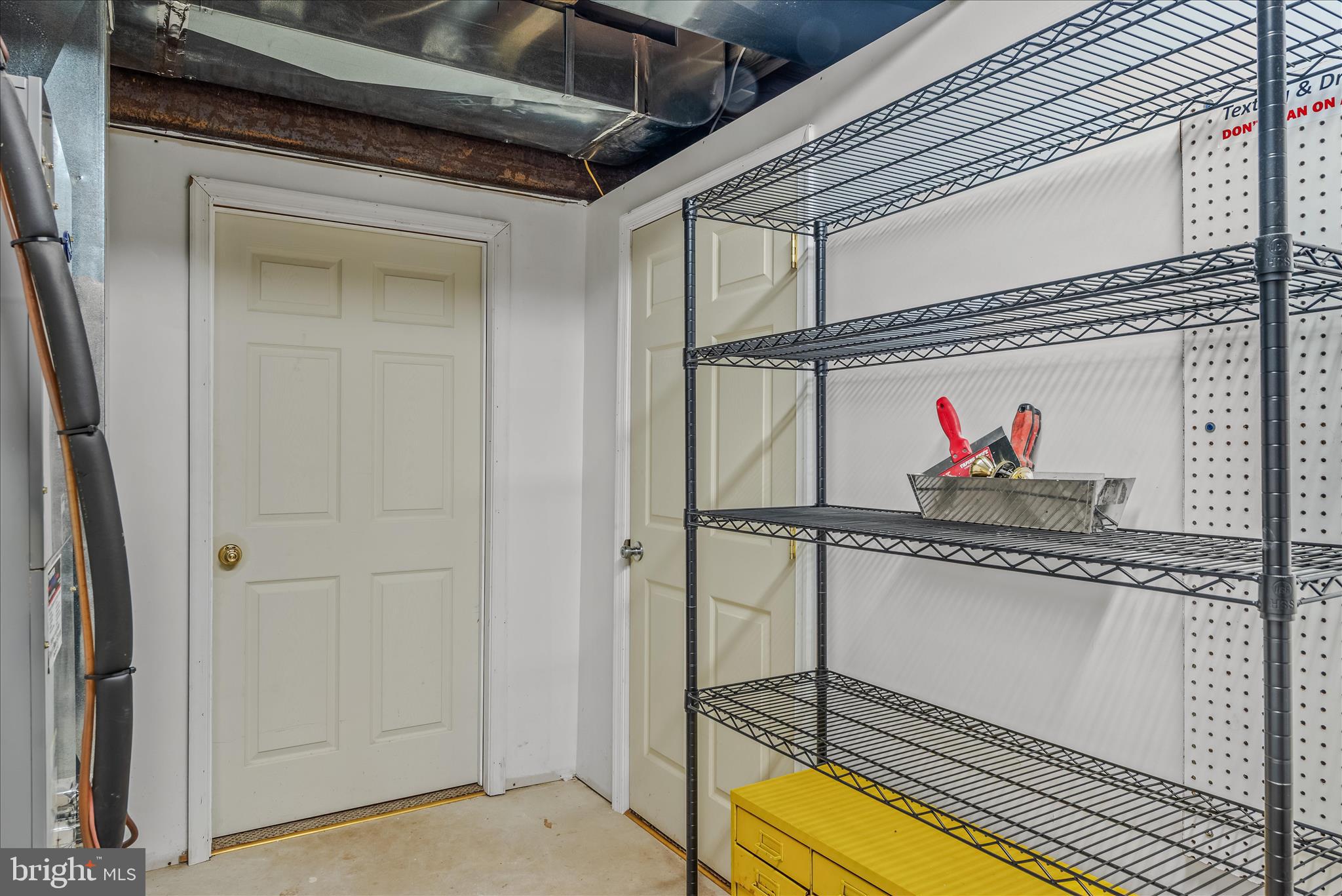 122 HONEY LOCUST LANE