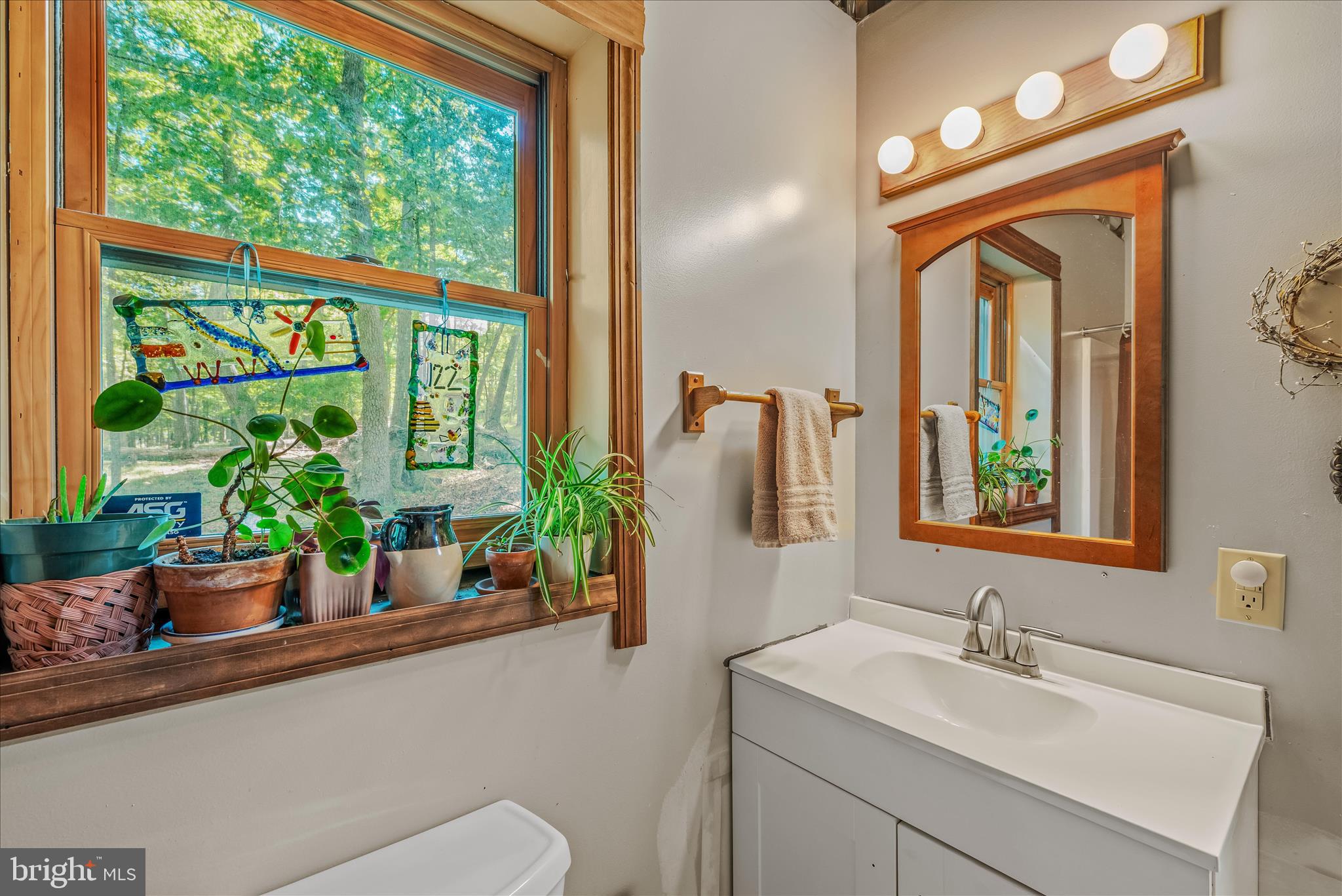 122 HONEY LOCUST LANE