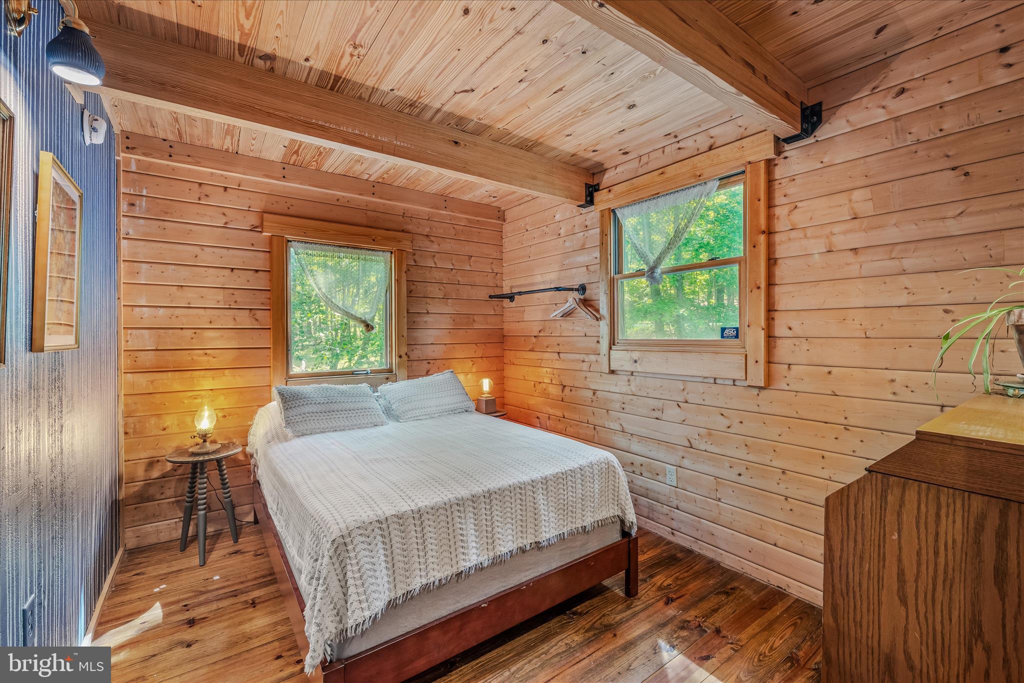 122 HONEY LOCUST LANE