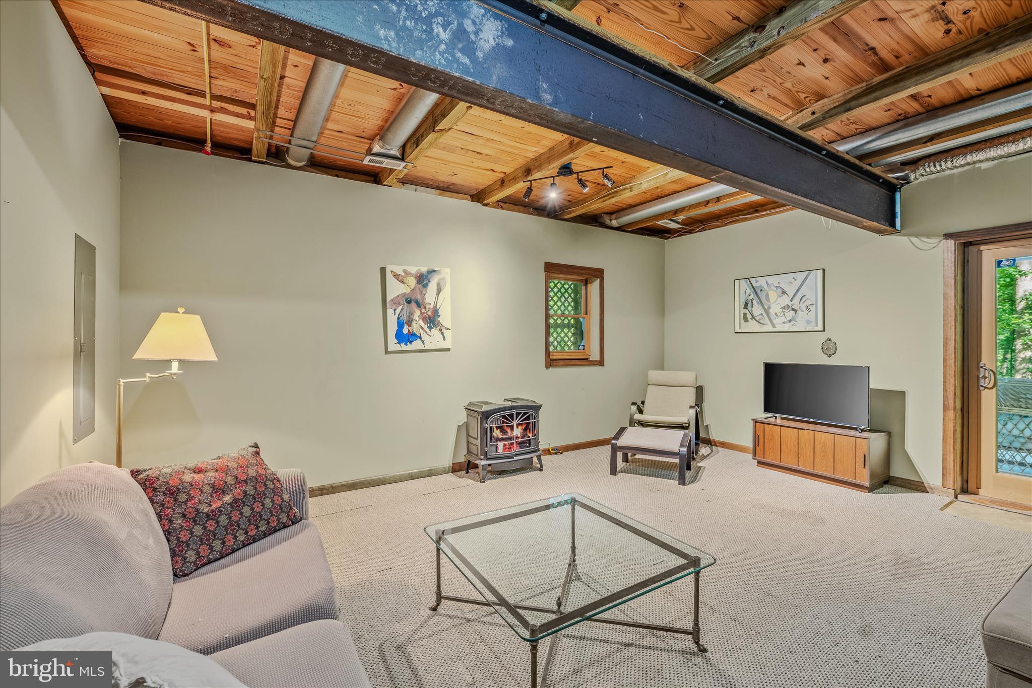 122 HONEY LOCUST LANE