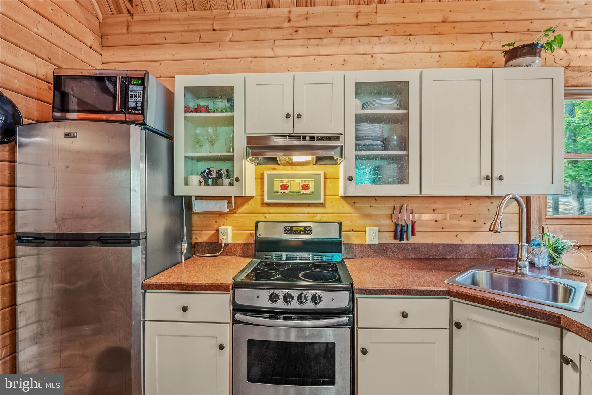 122 HONEY LOCUST LANE