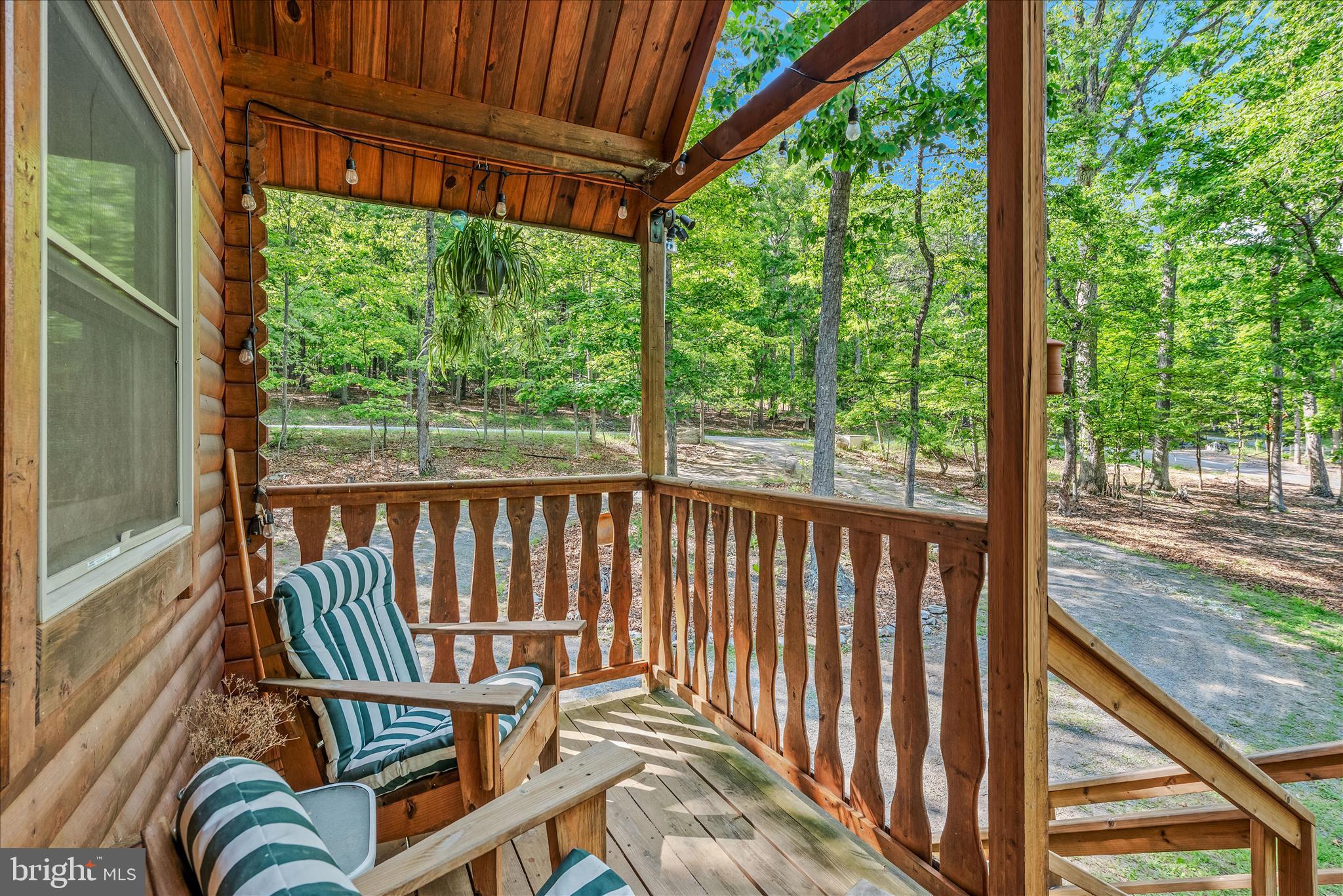 122 HONEY LOCUST LANE