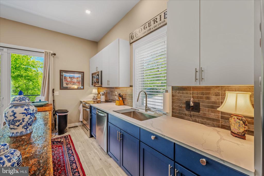80 HOLLY HILL COURT
