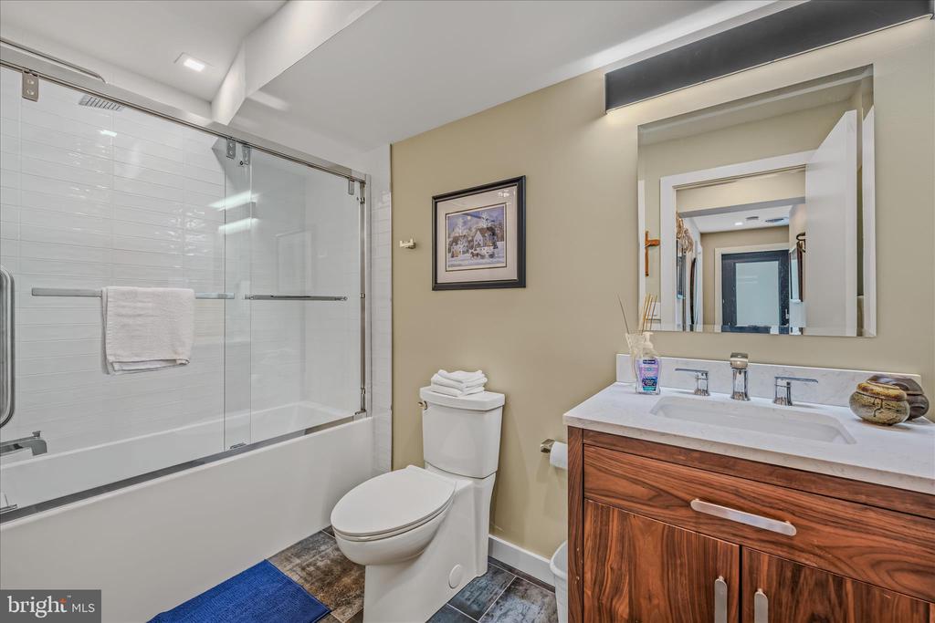 80 HOLLY HILL COURT