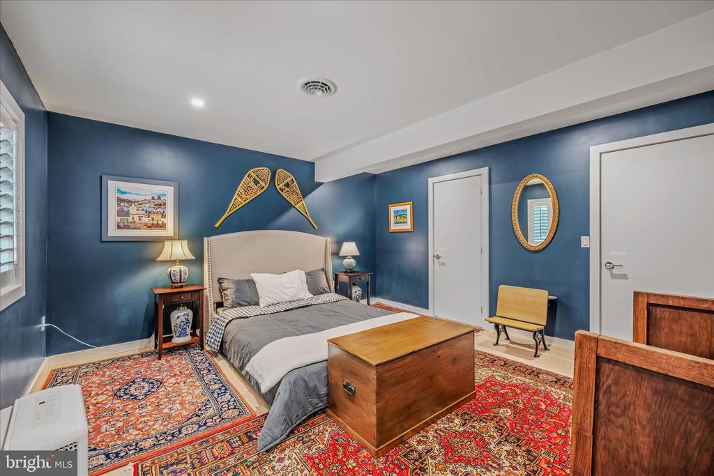 80 HOLLY HILL COURT
