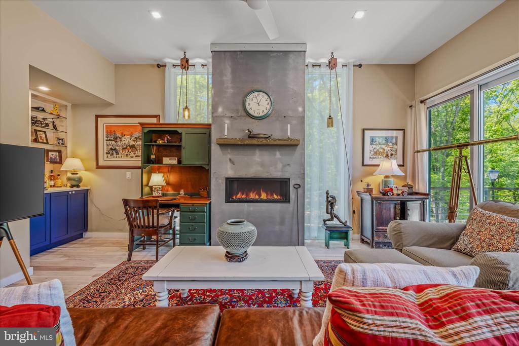80 HOLLY HILL COURT