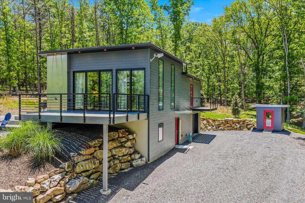 80 HOLLY HILL COURT