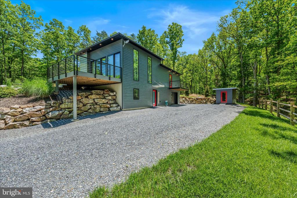 80 HOLLY HILL COURT