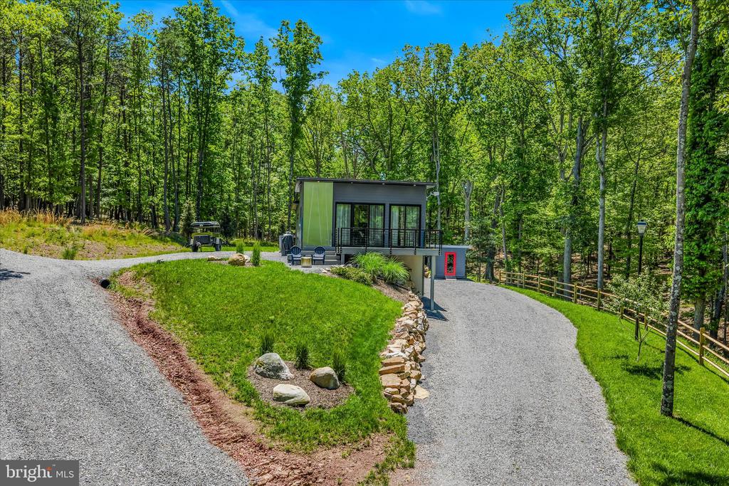 80 HOLLY HILL COURT
