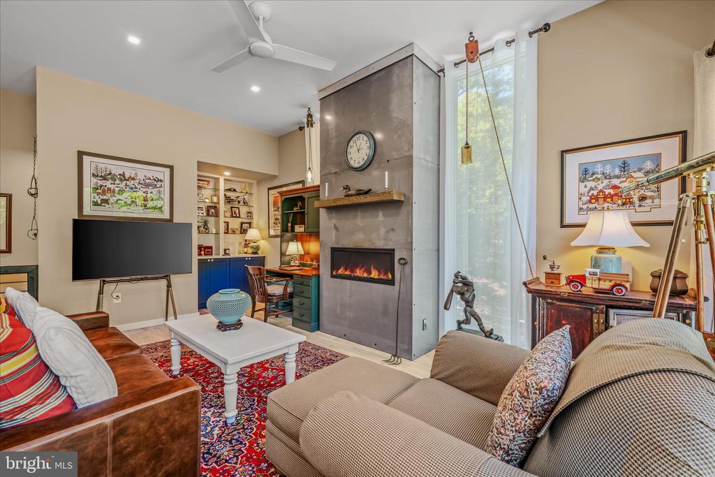 80 HOLLY HILL COURT
