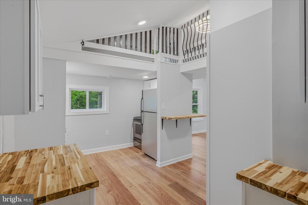 64 HOBDAY LANE