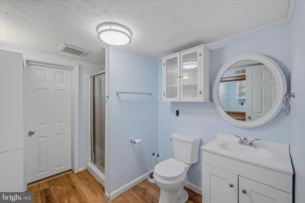 64 HOBDAY LANE