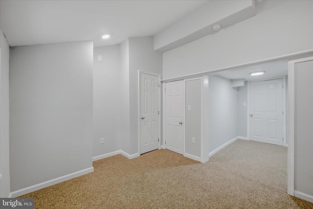 64 HOBDAY LANE