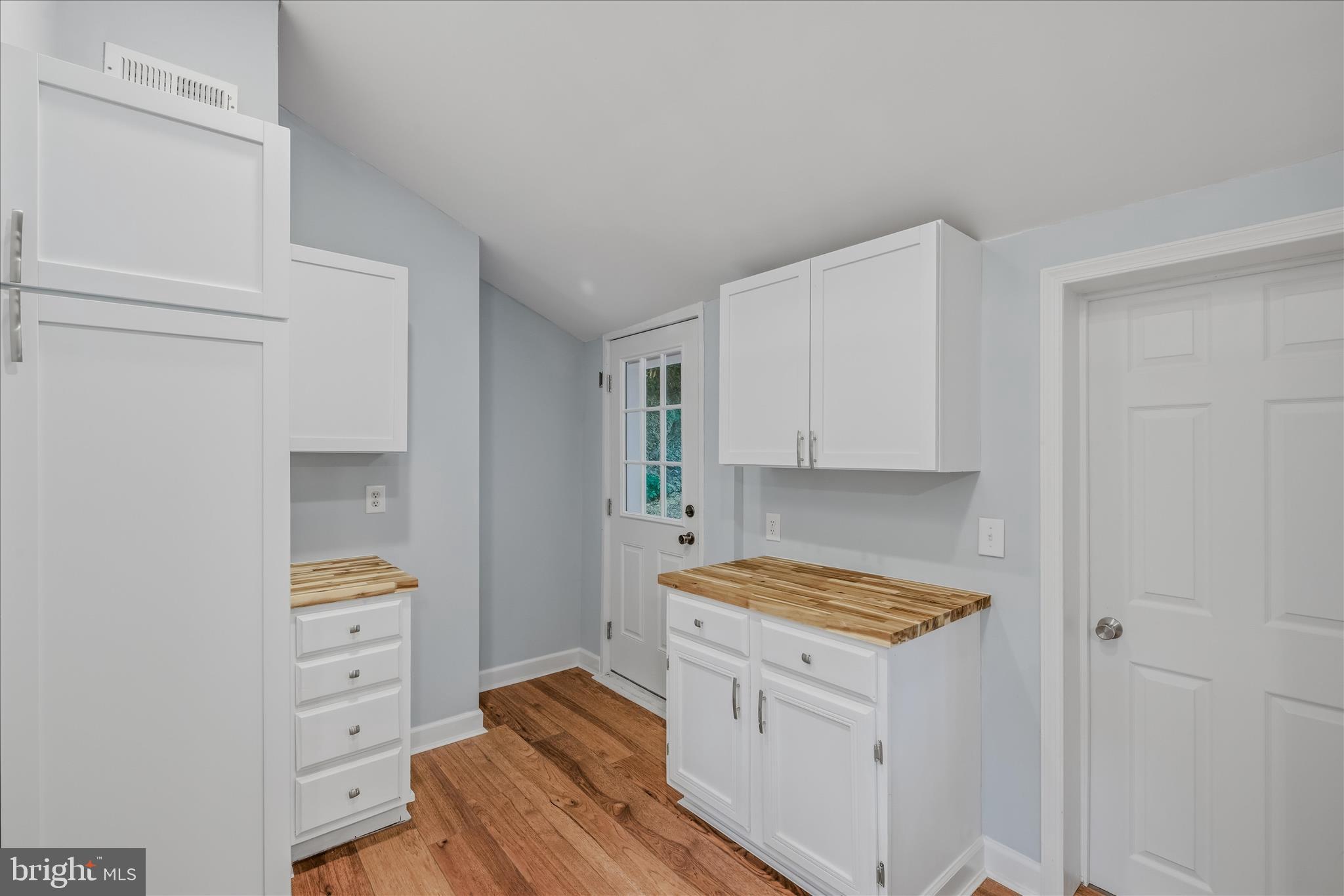 64 HOBDAY LANE