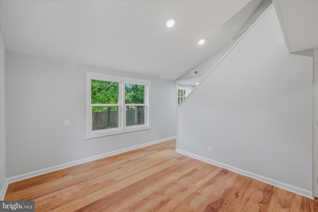 64 HOBDAY LANE