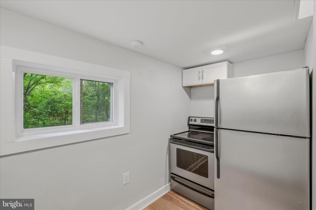 64 HOBDAY LANE