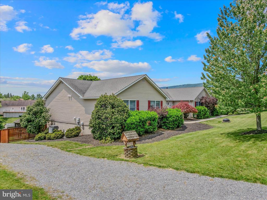 302 PRADO WAY