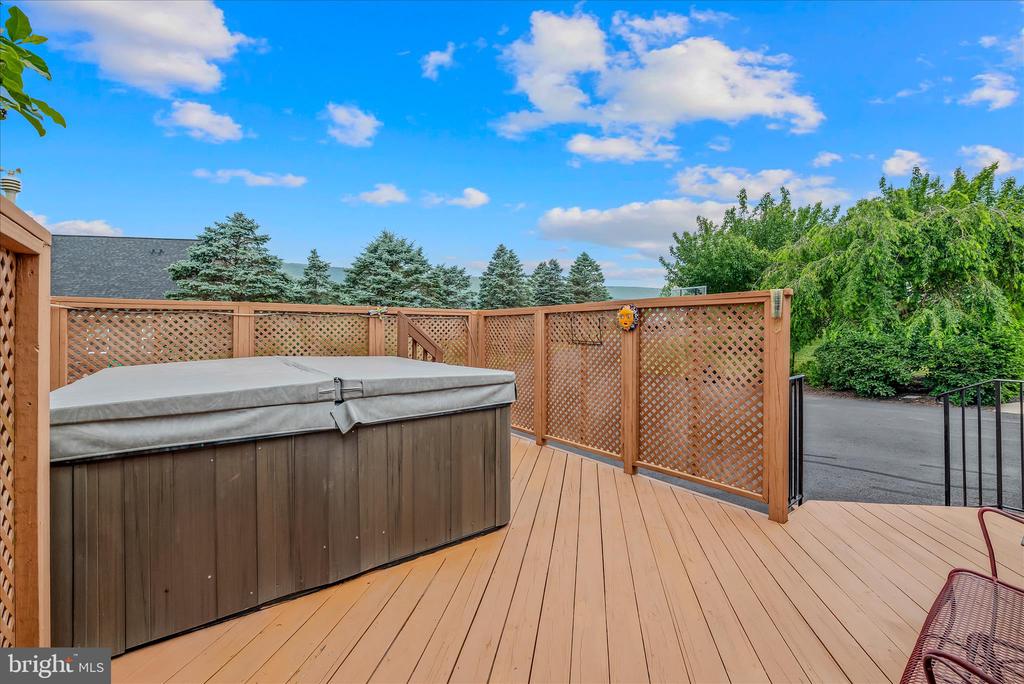 302 PRADO WAY
