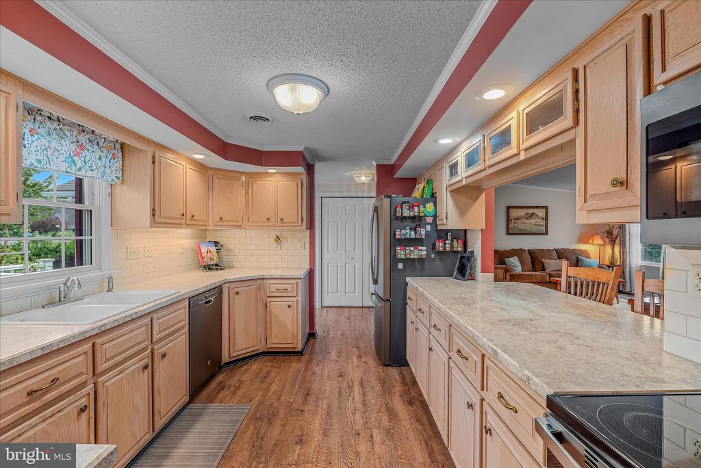 302 PRADO WAY