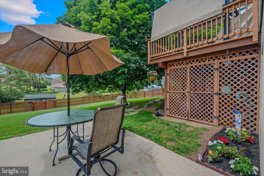 302 PRADO WAY