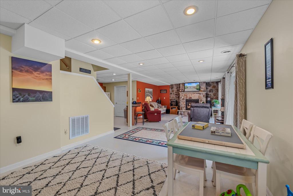302 PRADO WAY