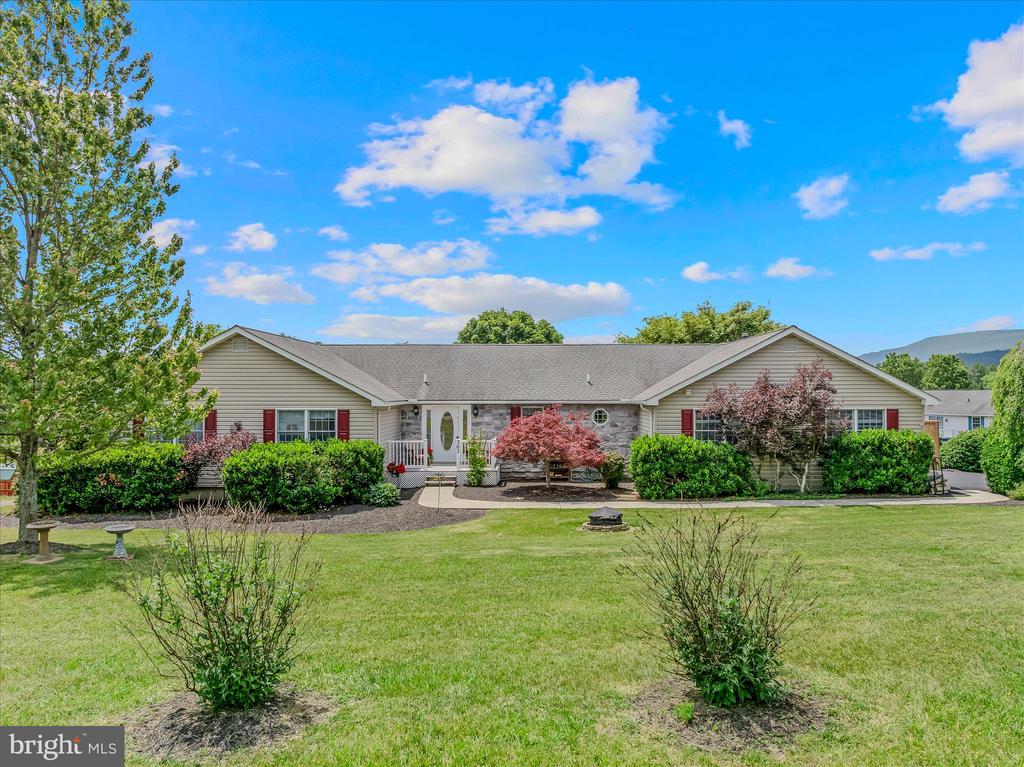 302 PRADO WAY
