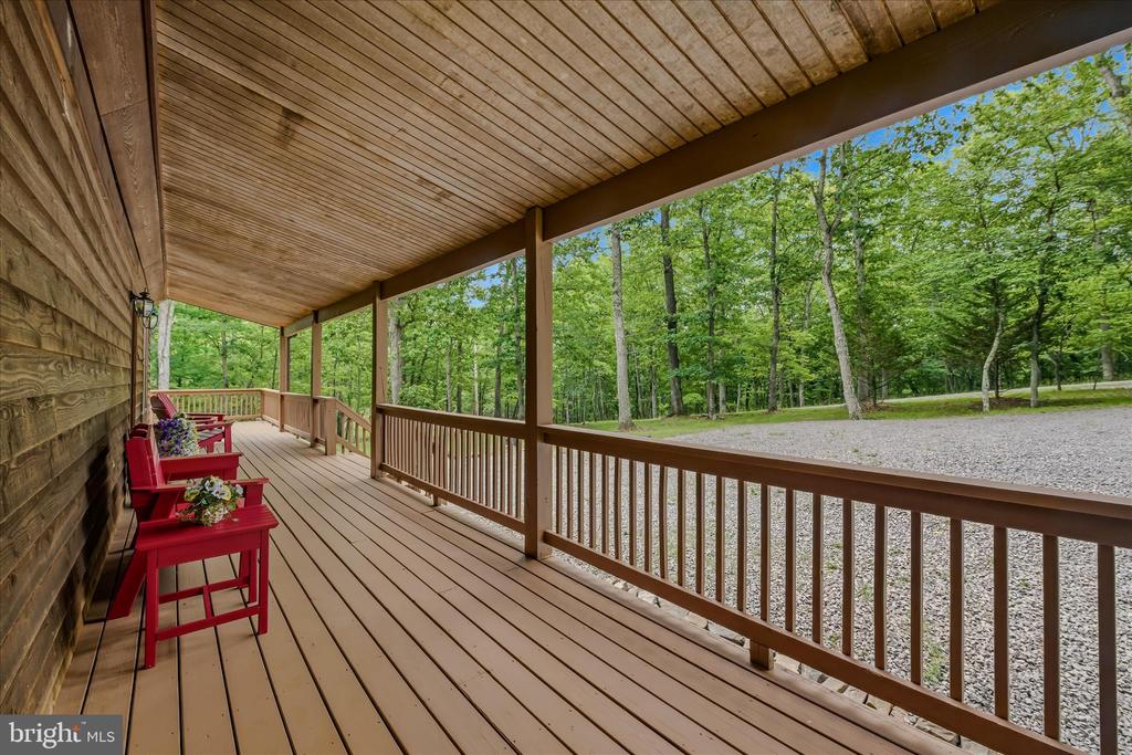 956 SIDELING MOUNTAIN TRAIL