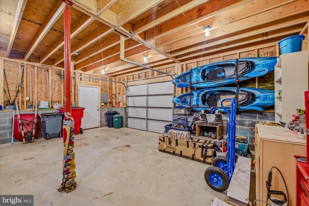 956 SIDELING MOUNTAIN TRAIL