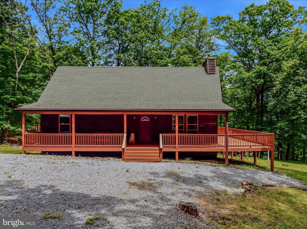 956 SIDELING MOUNTAIN TRAIL