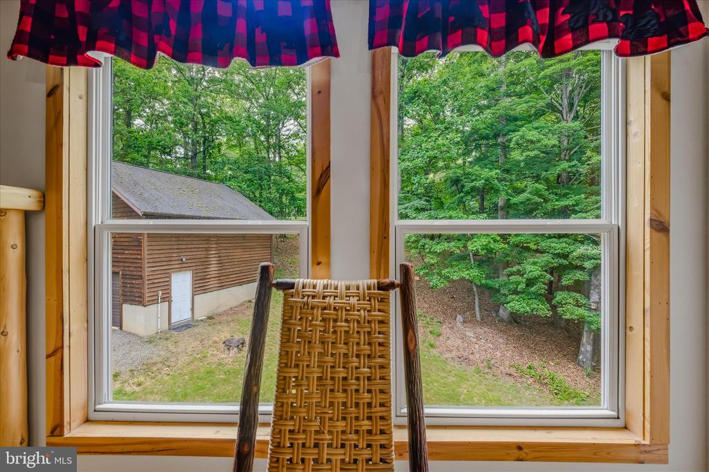 956 SIDELING MOUNTAIN TRAIL