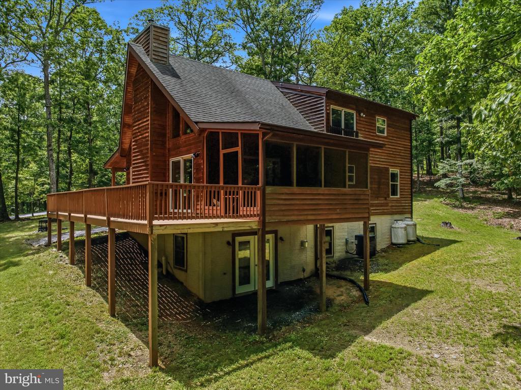 956 SIDELING MOUNTAIN TRAIL
