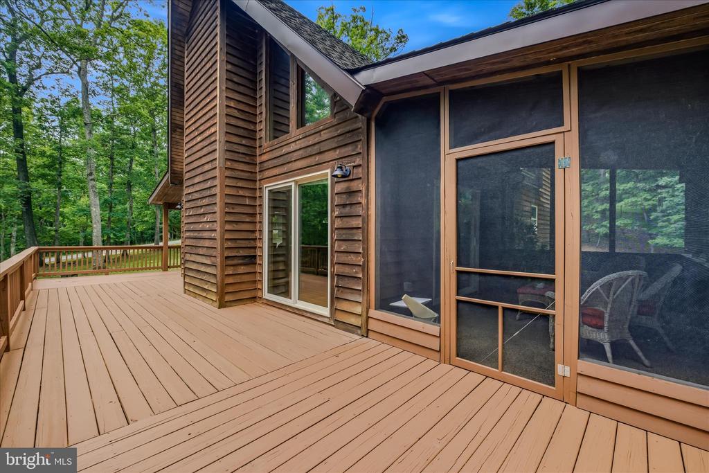 956 SIDELING MOUNTAIN TRAIL