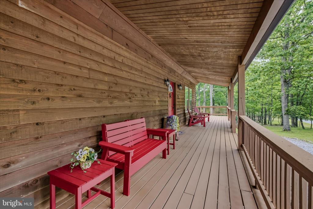 956 SIDELING MOUNTAIN TRAIL