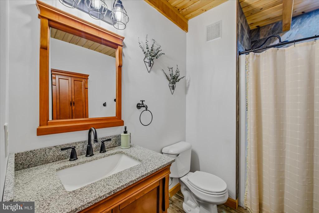 956 SIDELING MOUNTAIN TRAIL