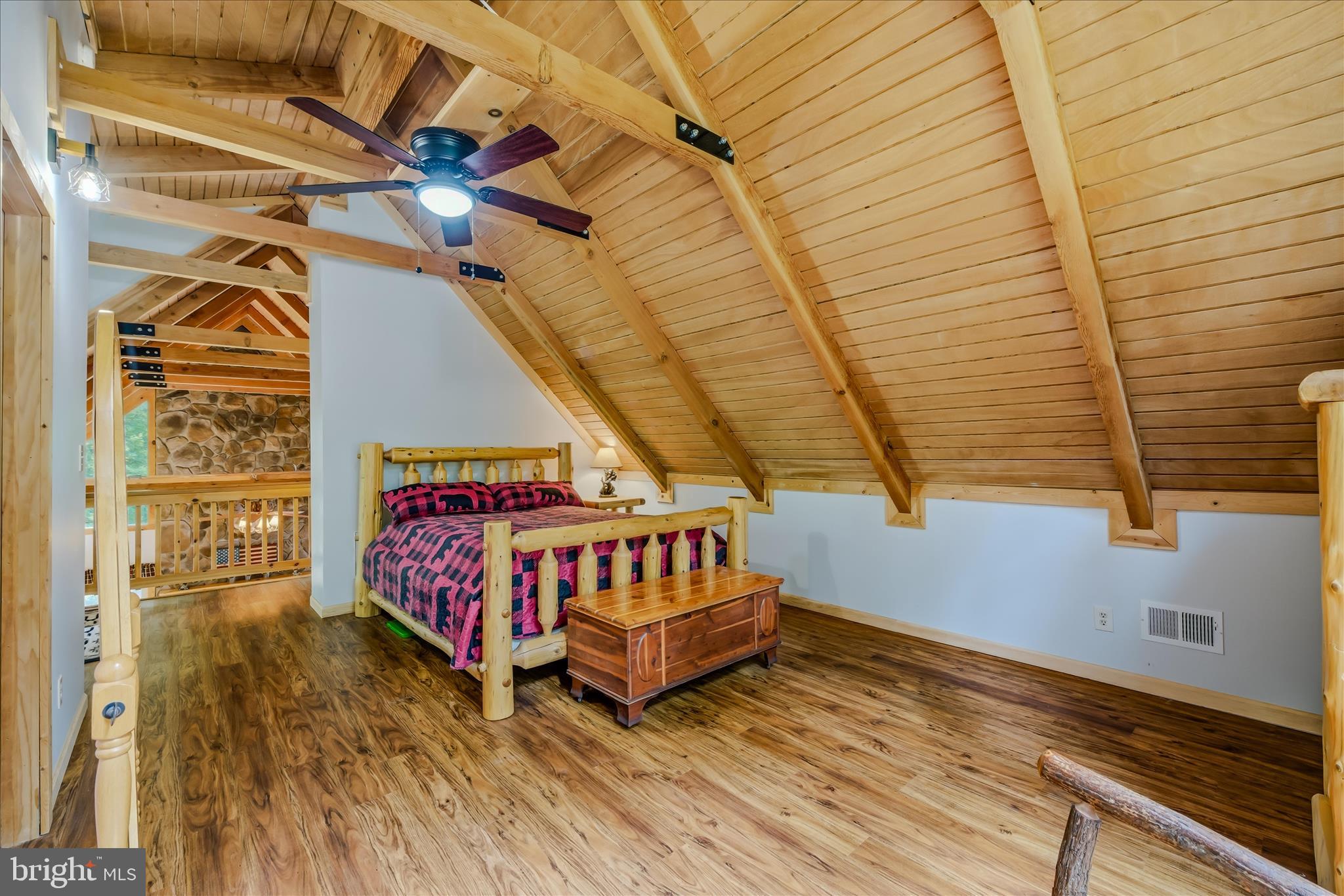 956 SIDELING MOUNTAIN TRAIL