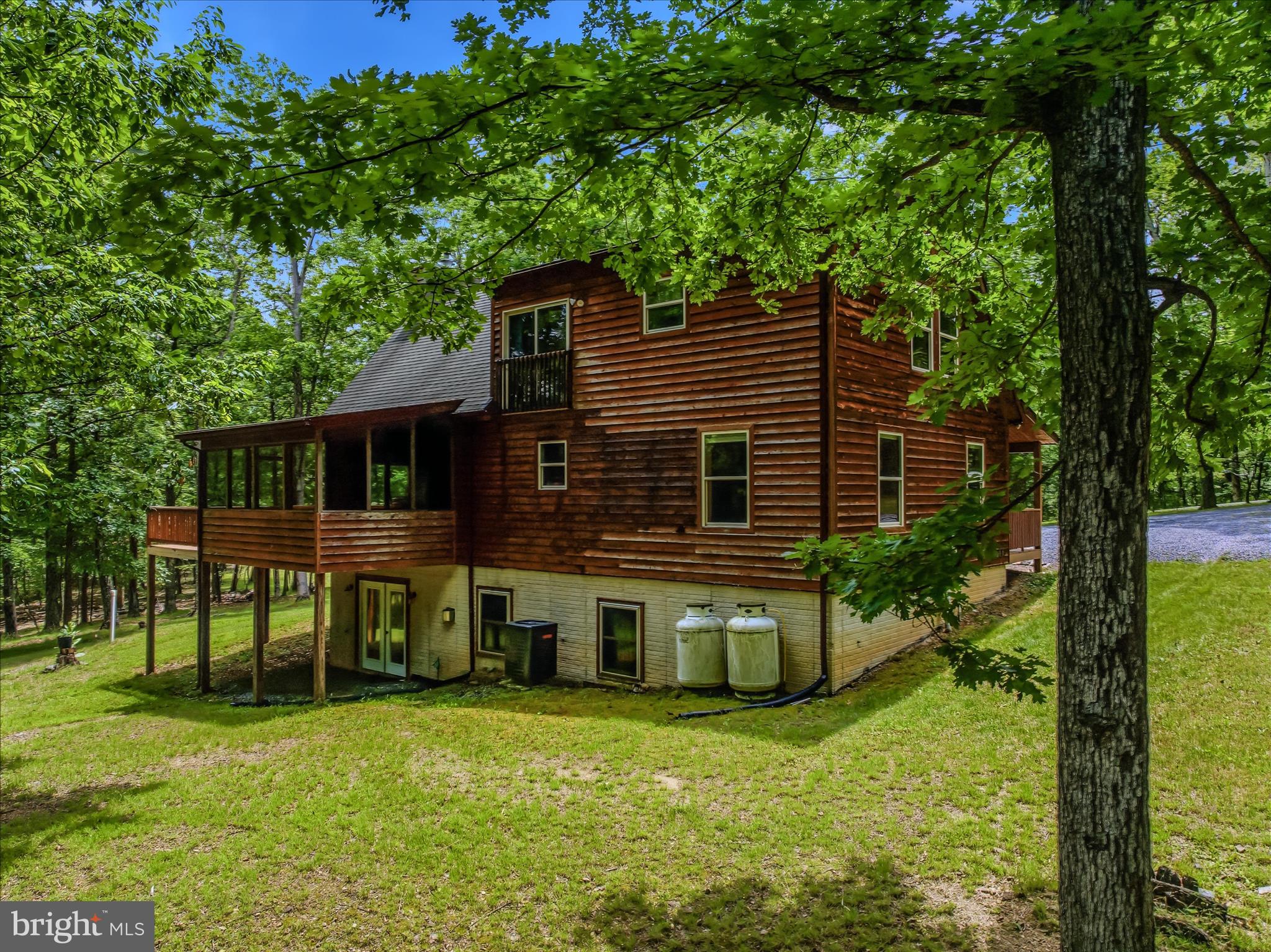 956 SIDELING MOUNTAIN TRAIL