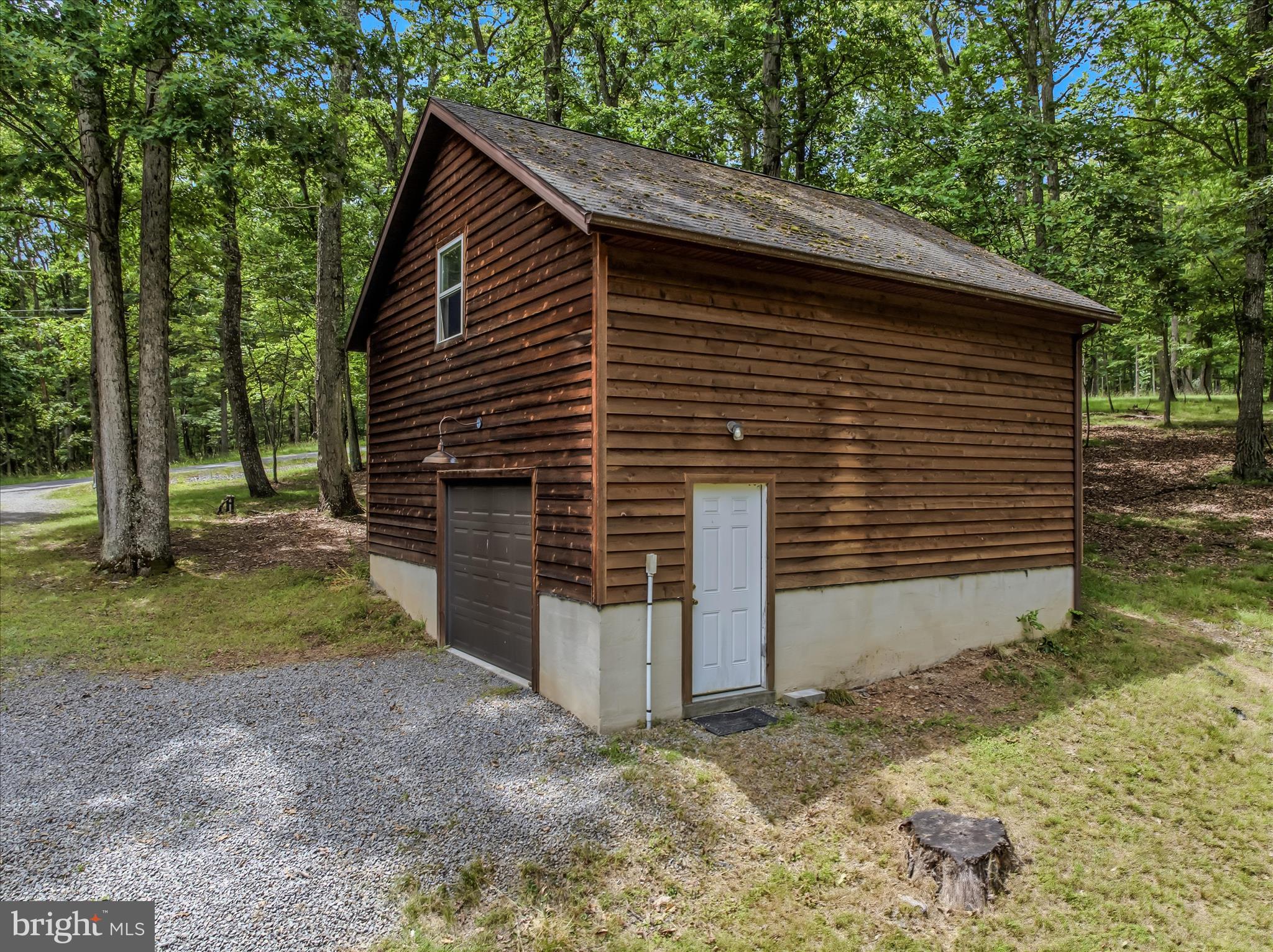 956 SIDELING MOUNTAIN TRAIL